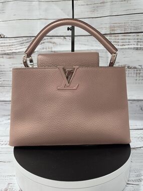 Louis Vuitton Pink Capucines MM Bag In Taurillon Leather